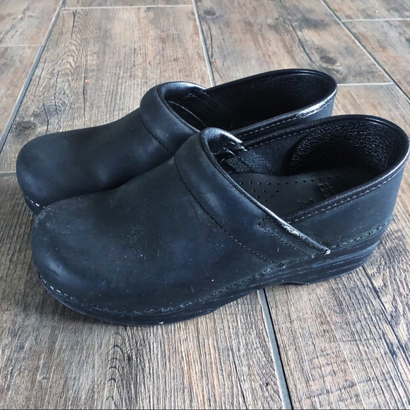 Dansko Shoes - 🦃Dansko Professional Clogs Black Oiled Leather